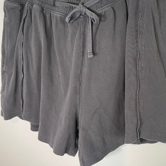 rare/self Mid Rise All Gender Exposed Seams Ribbed Shorts - Picture 7 of 12